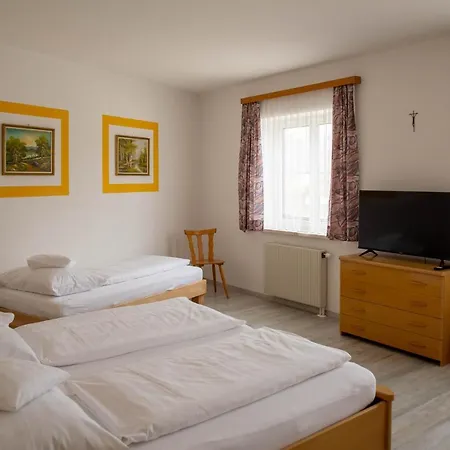 Christine Grossweikersdorf