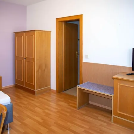 Christine Guest house Grossweikersdorf