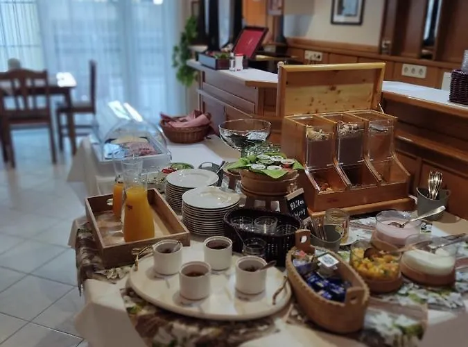 ゲストハウス Christine 3*