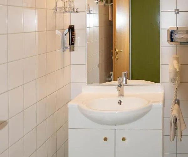 ゲストハウス Christine 3*