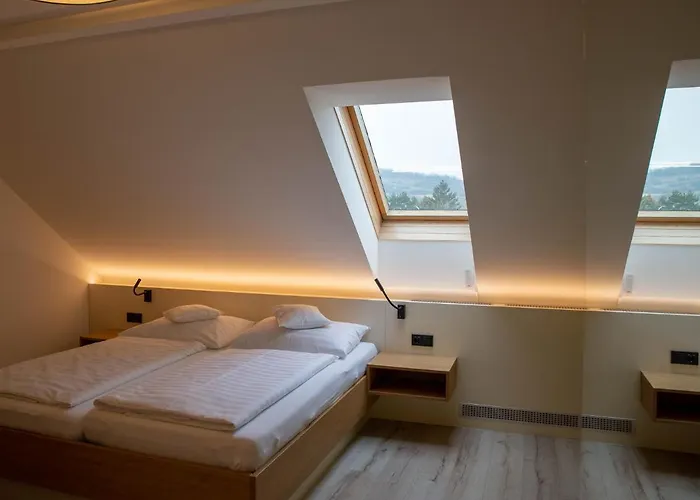 ゲストハウス Christine 3*