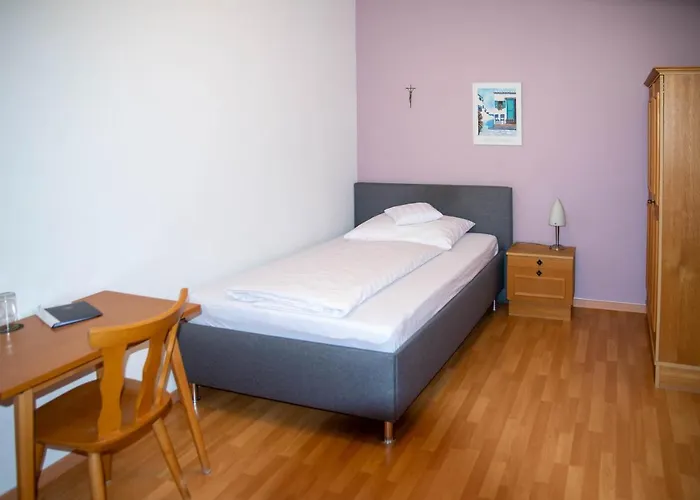 ゲストハウス Christine