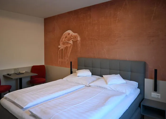 Christine ゲストハウス 3*